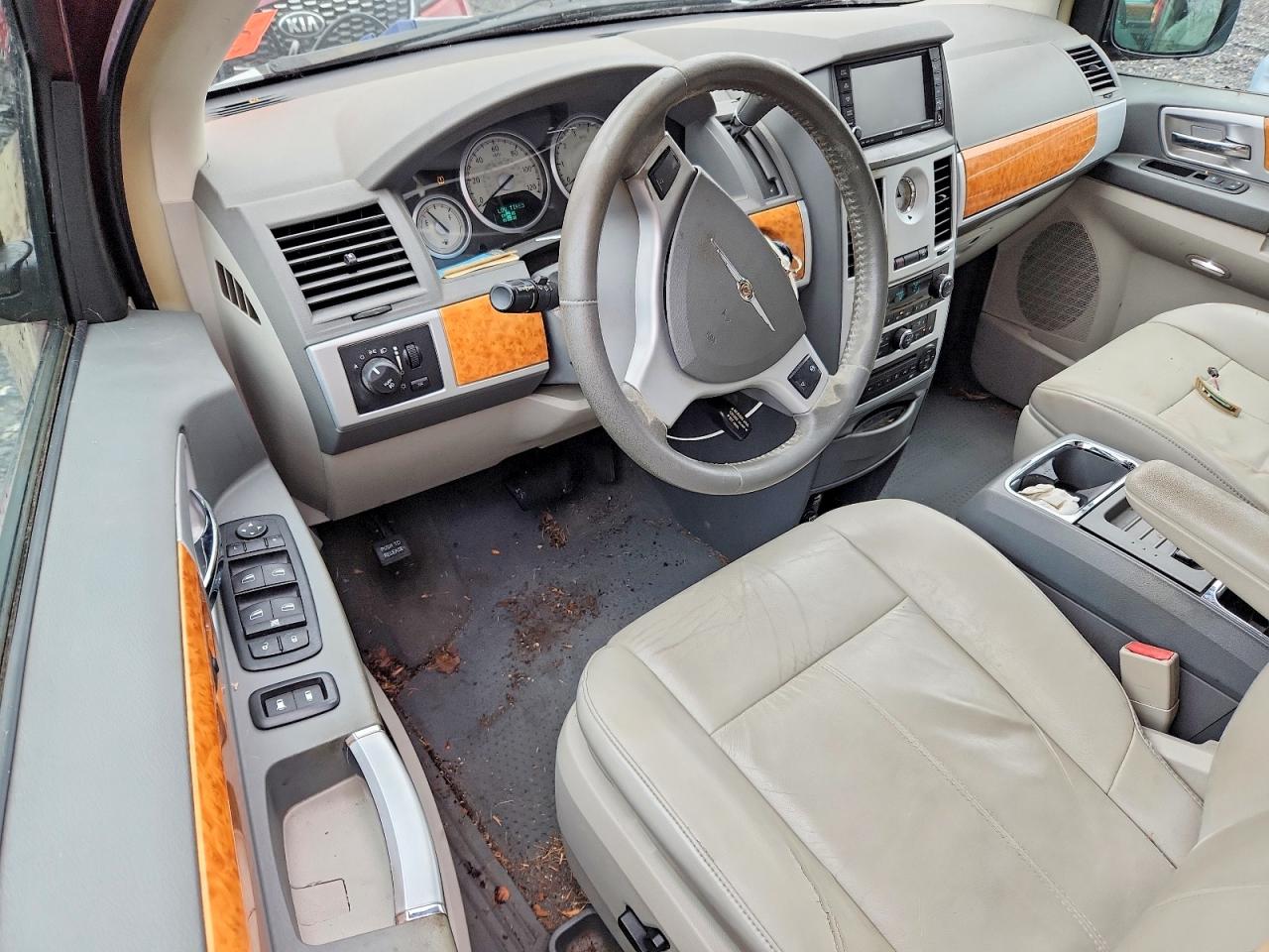2008 CHRYSLER TOWN & COUNTRY LIMITED photo 8