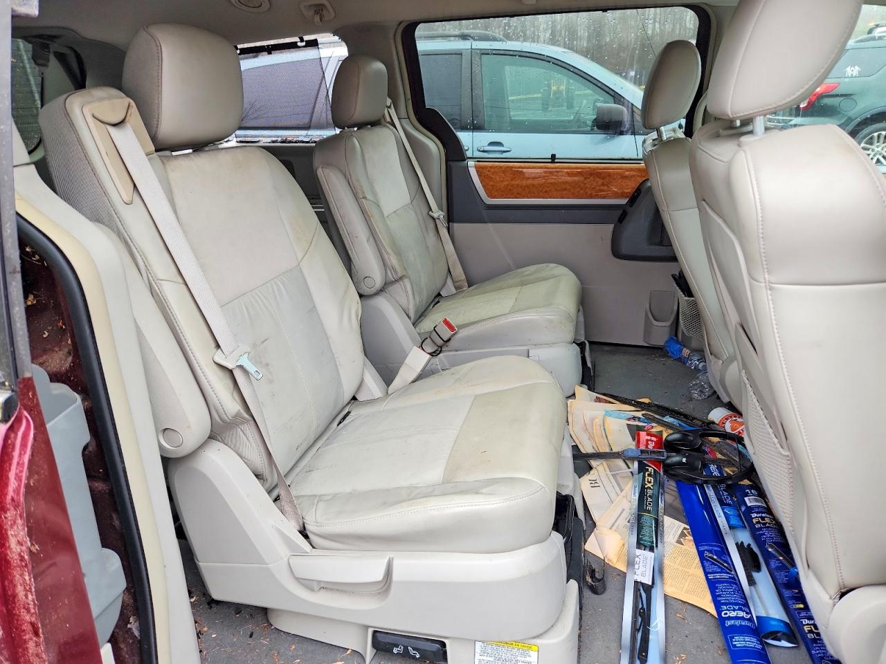 2008 CHRYSLER TOWN & COUNTRY LIMITED photo 11