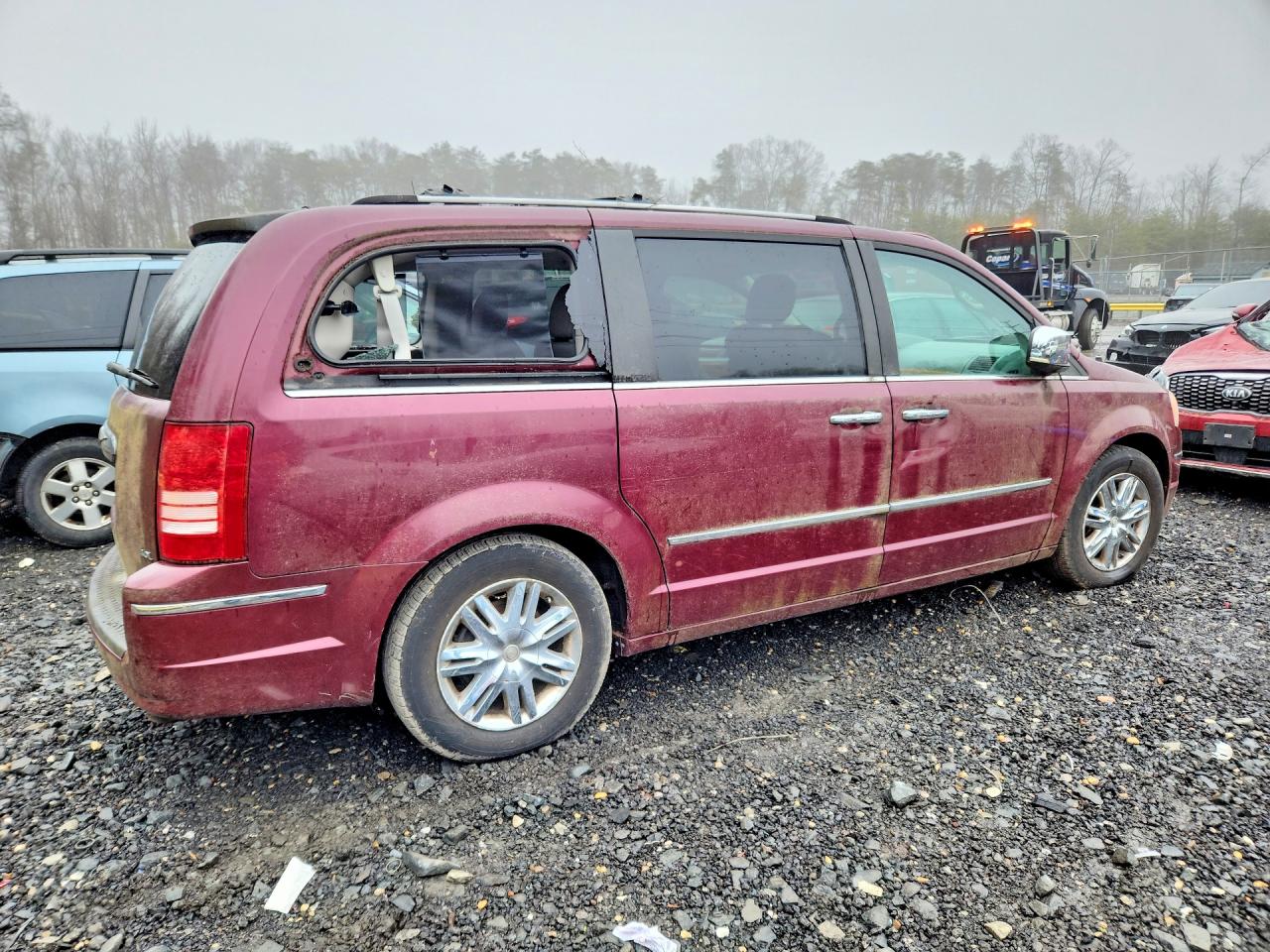 2008 CHRYSLER TOWN & COUNTRY LIMITED photo 3