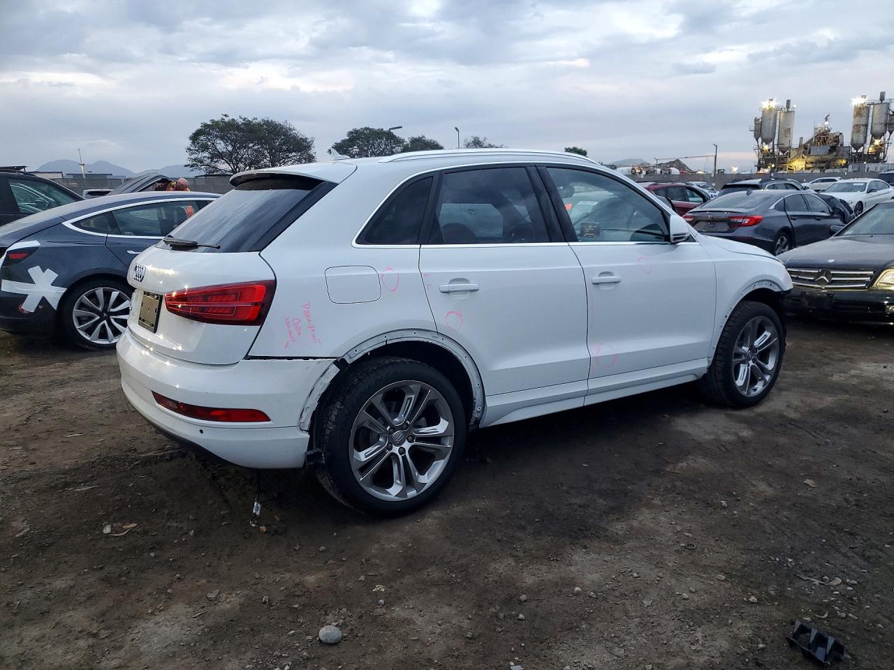 2018 AUDI Q3 PREMIUM PLUS photo 3