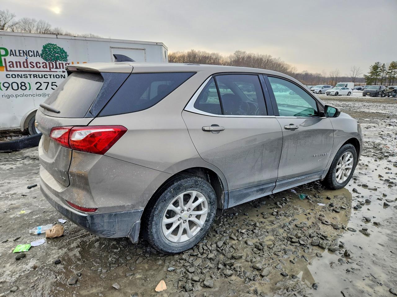 2018 CHEVROLET EQUINOX LT photo 3