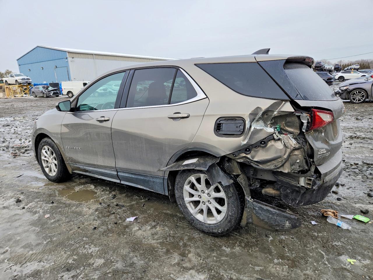 2018 CHEVROLET EQUINOX LT photo 2