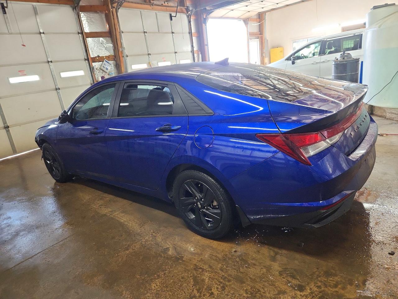 2023 HYUNDAI ELANTRA SEL photo 3
