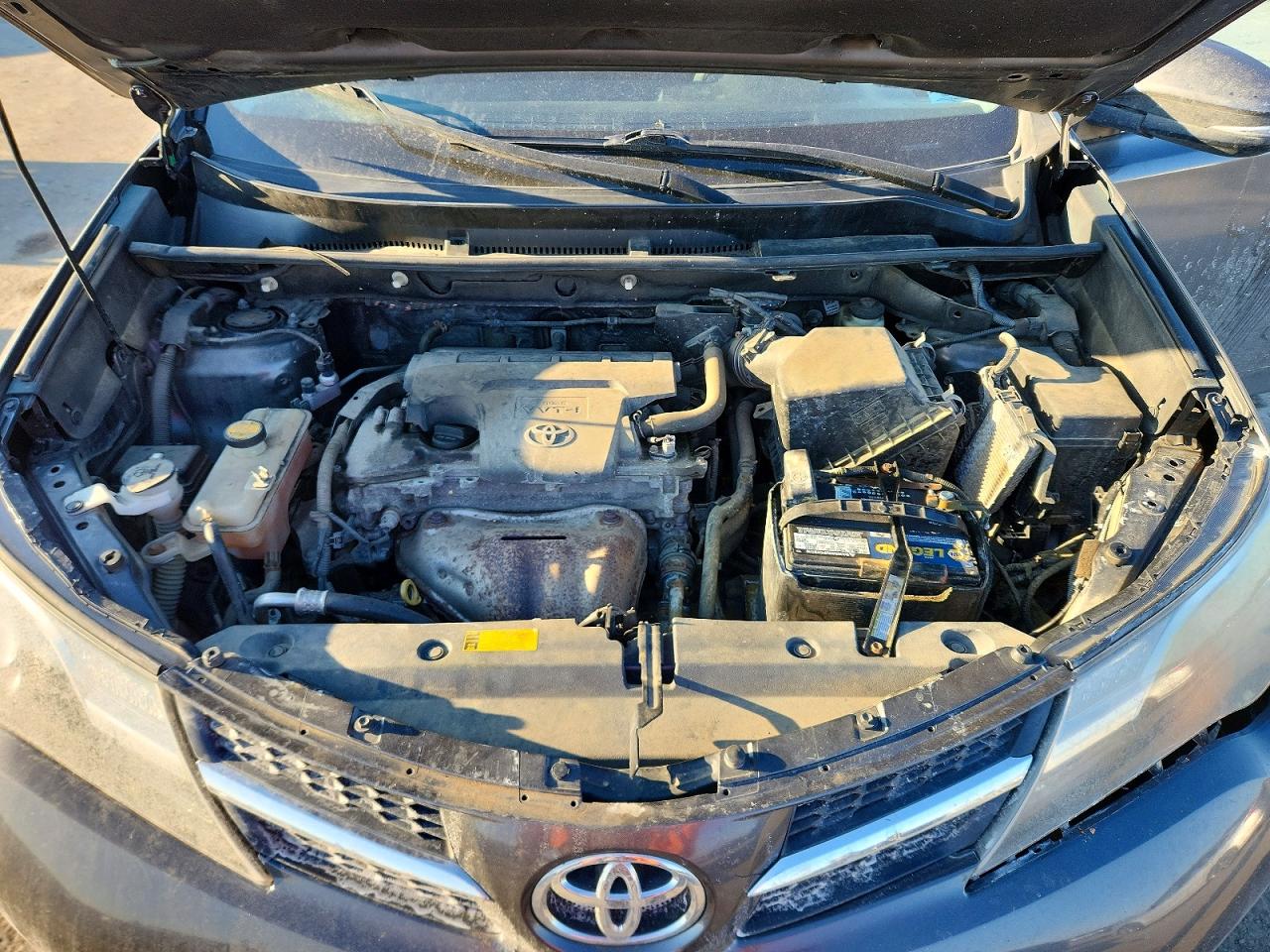 2014 TOYOTA RAV4 XLE photo 12