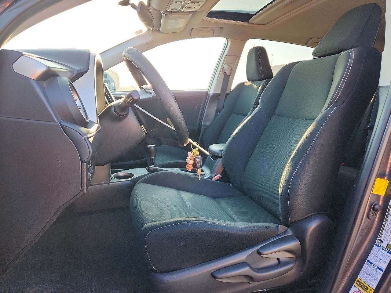 2014 TOYOTA RAV4 XLE photo 7