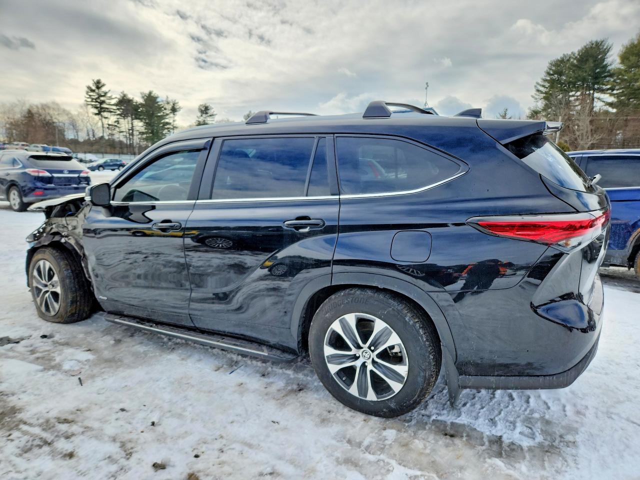 2023 TOYOTA HIGHLANDER BASE photo 3