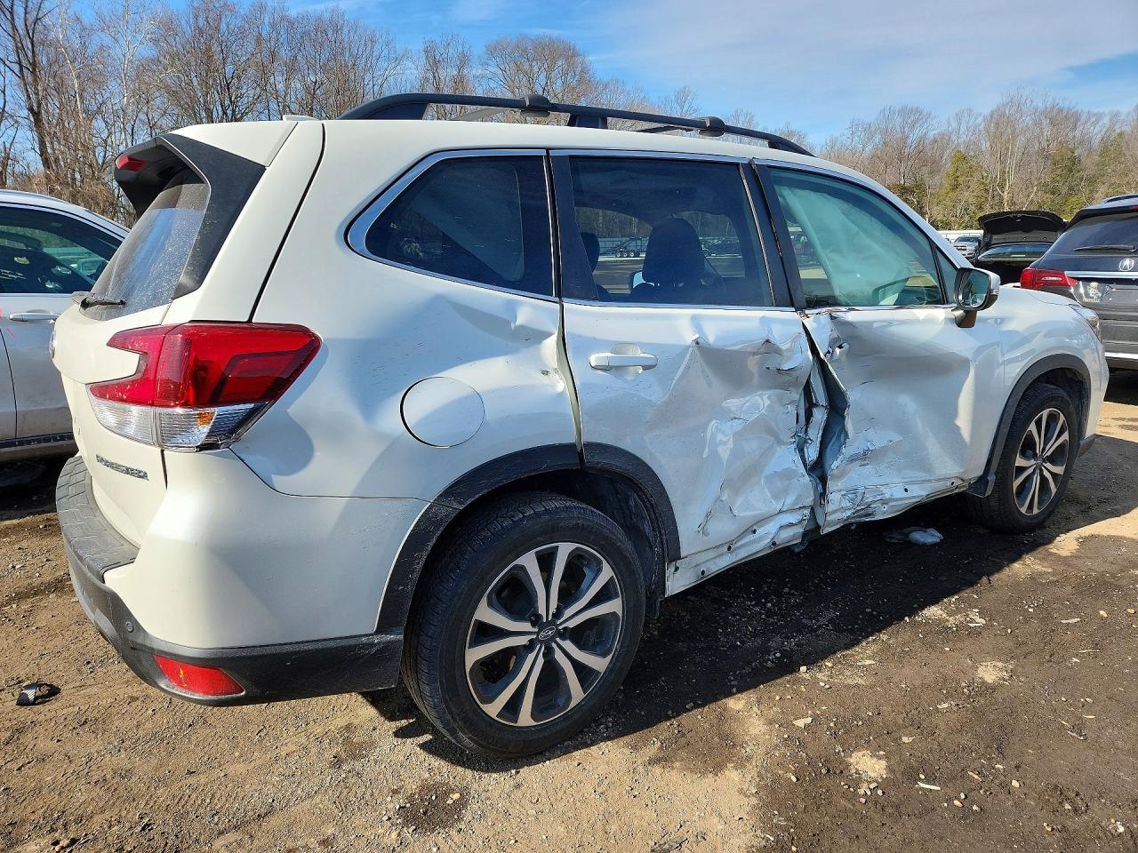 2019 SUBARU FORESTER LIMITED photo 3