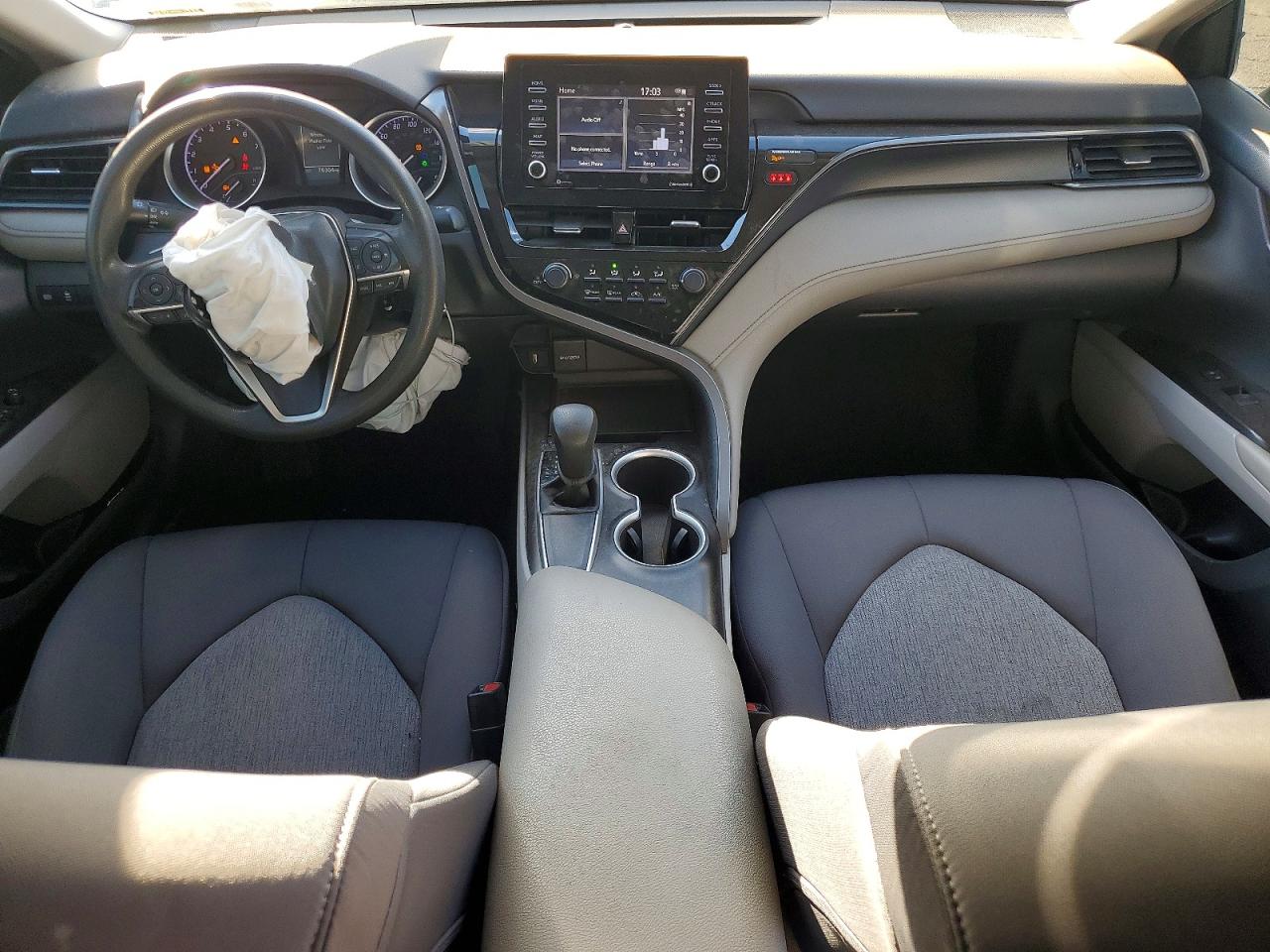 2021 TOYOTA CAMRY LE photo 8
