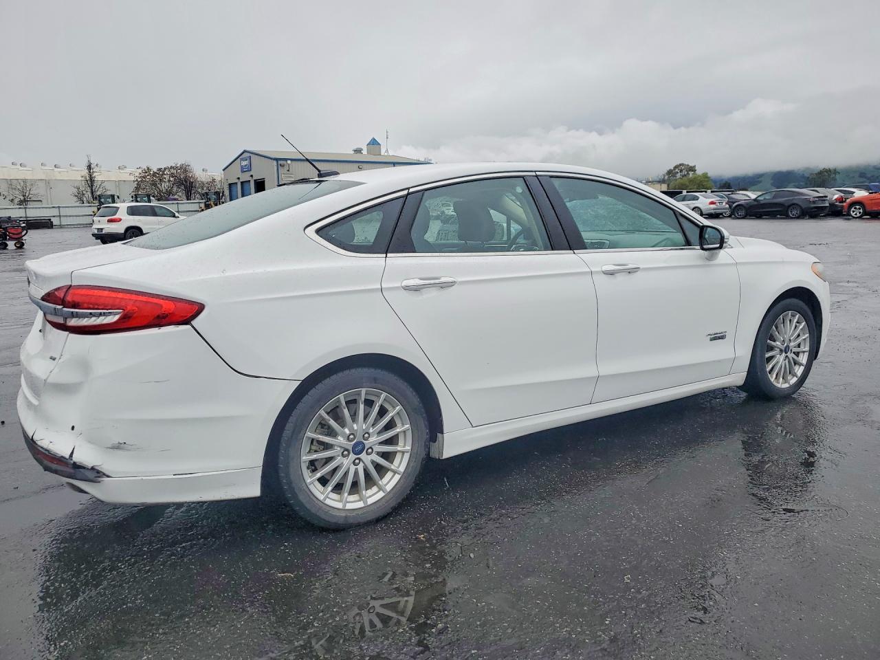2017 FORD FUSION SE PHEV photo 3