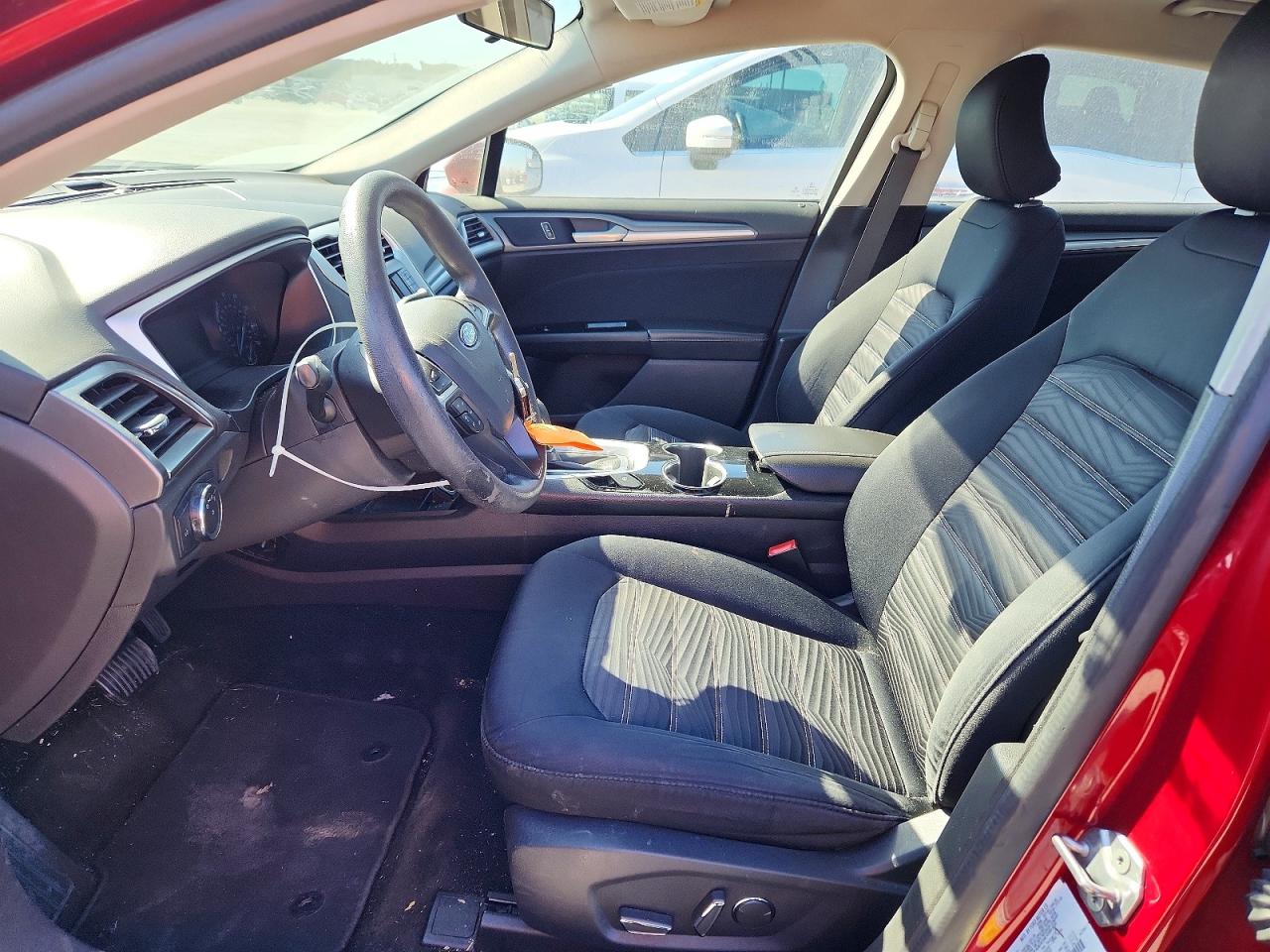 2016 FORD FUSION SE photo 13