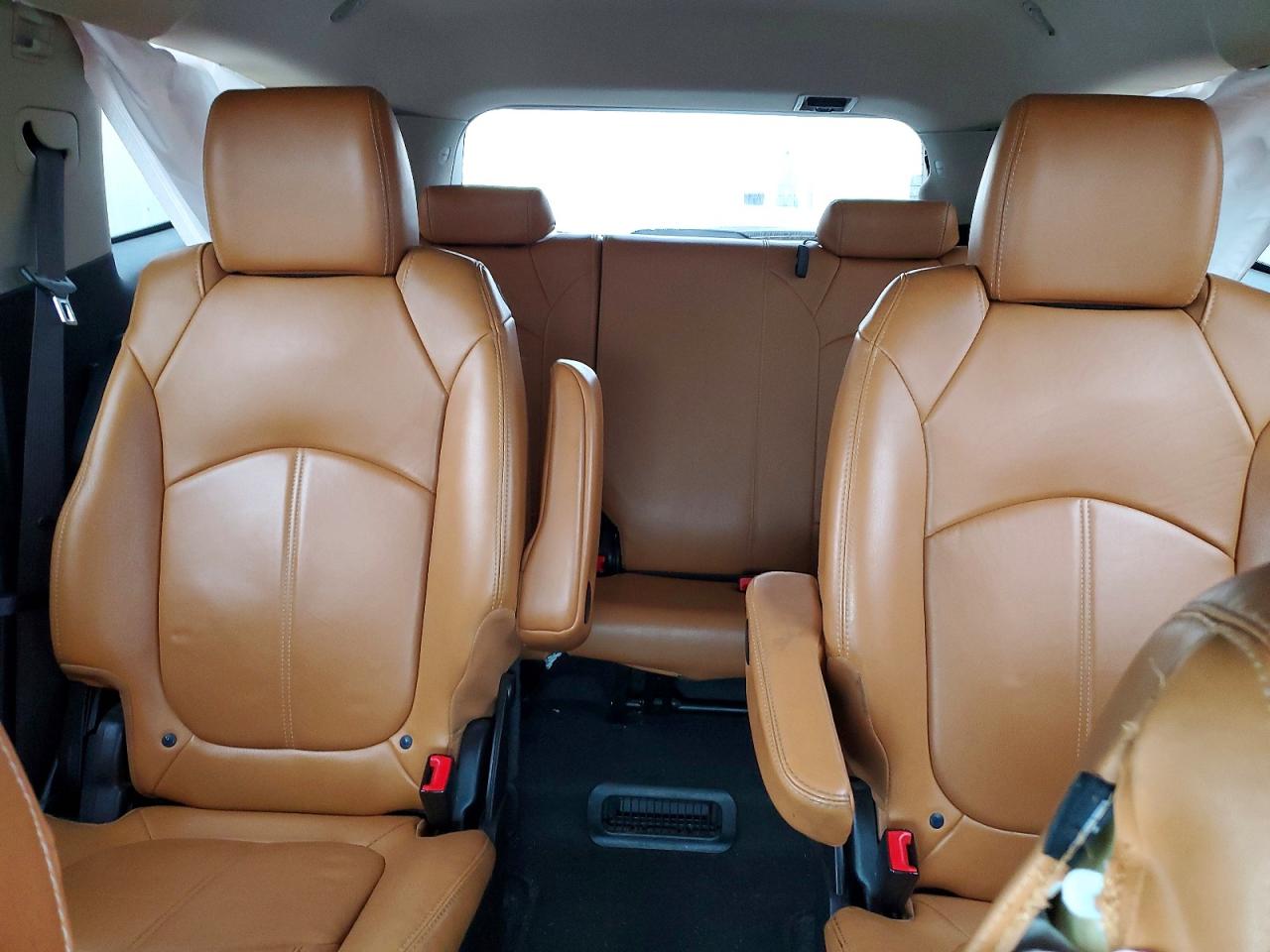 2014 CHEVROLET TRAVERSE LT photo 10