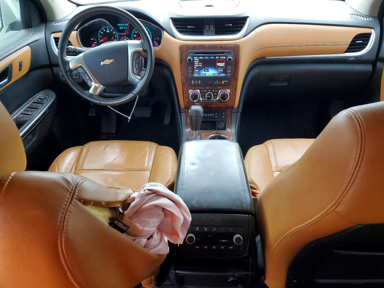 2014 CHEVROLET TRAVERSE LT photo 8