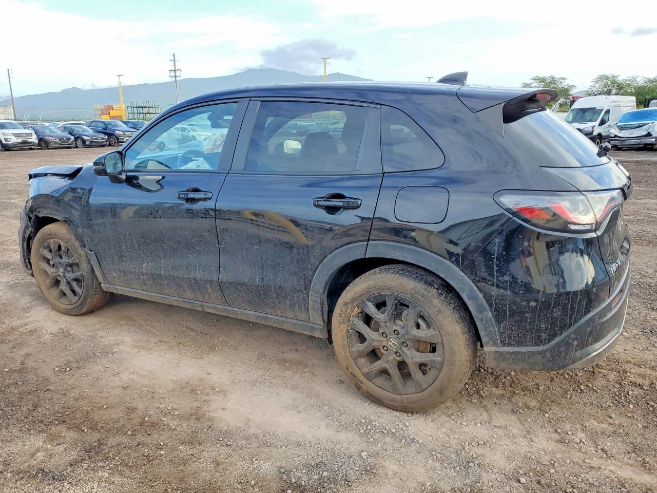 2024 HONDA HR-V SPORT photo 3