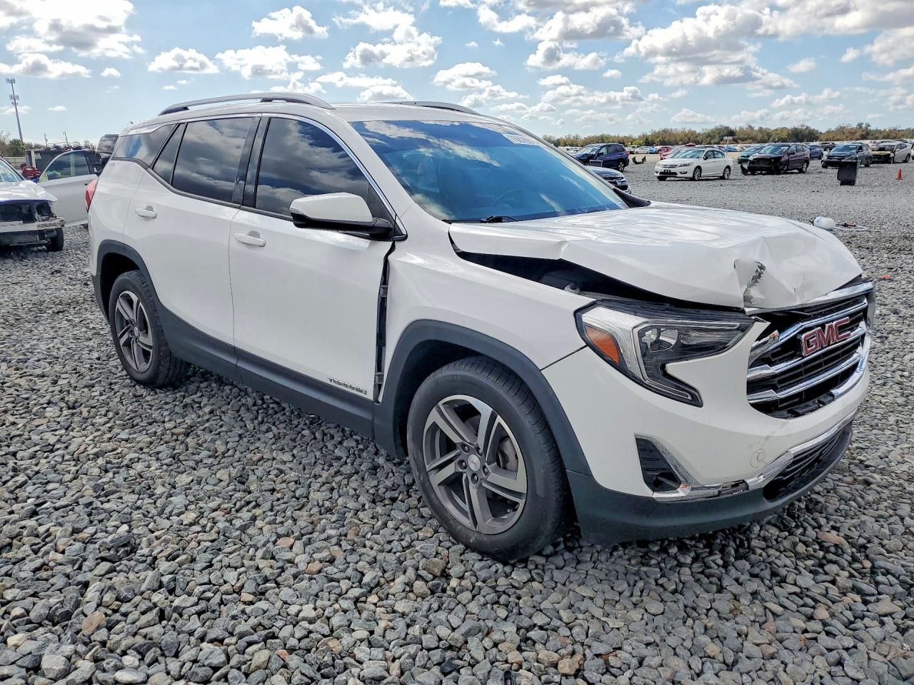 2020 GMC TERRAIN SLT photo 7