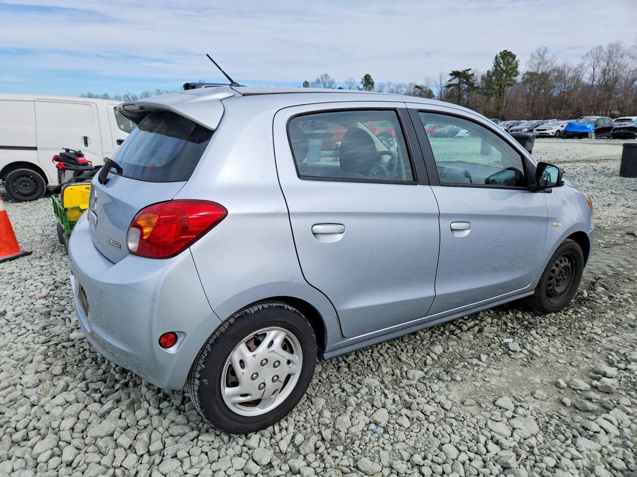 2015 MITSUBISHI MIRAGE photo 5