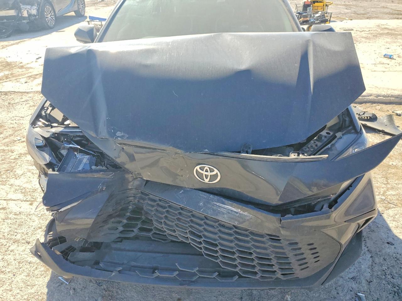 2025 TOYOTA CAMRY SE photo 21