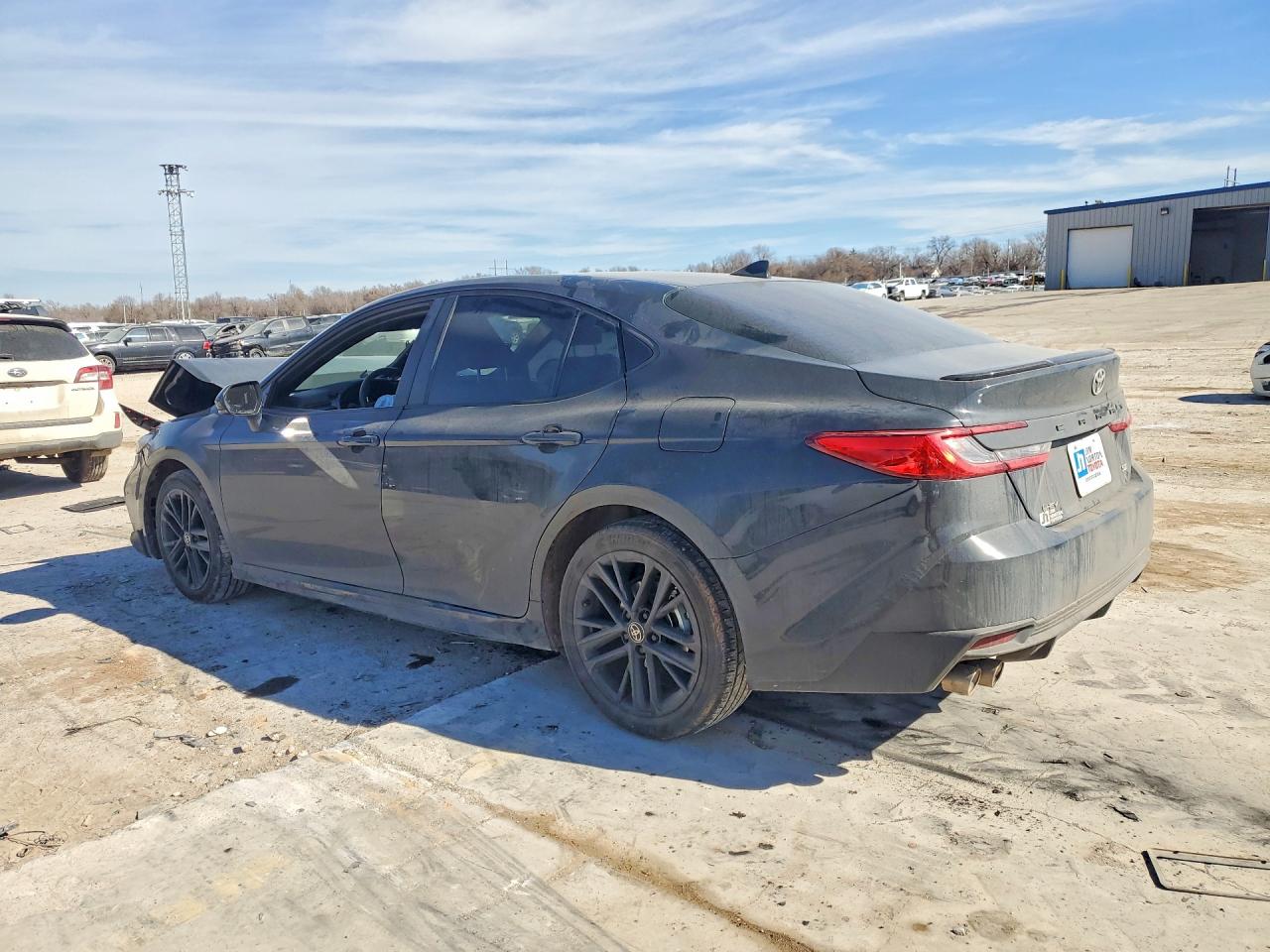 2025 TOYOTA CAMRY SE photo 3