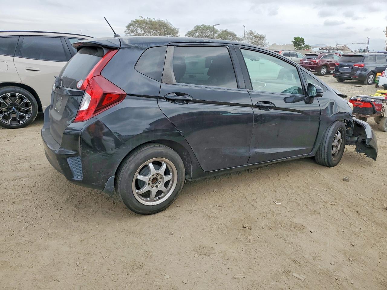2016 HONDA FIT LX photo 3