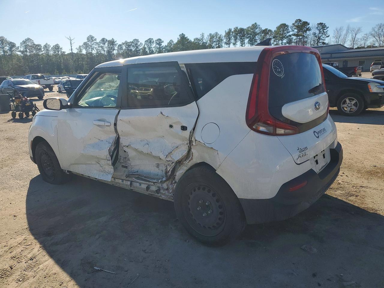 2021 KIA SOUL LX photo 2