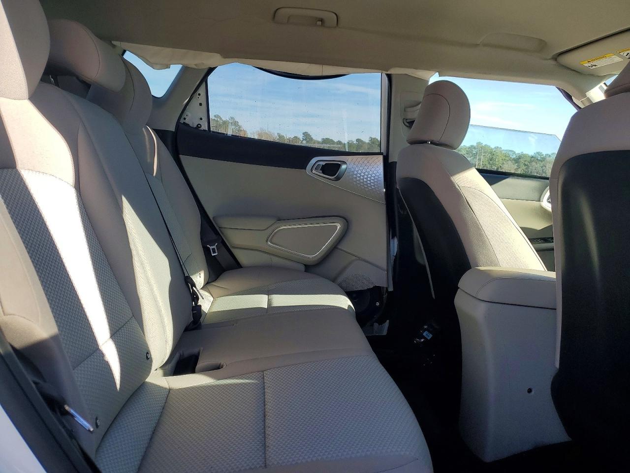 2021 KIA SOUL LX photo 11