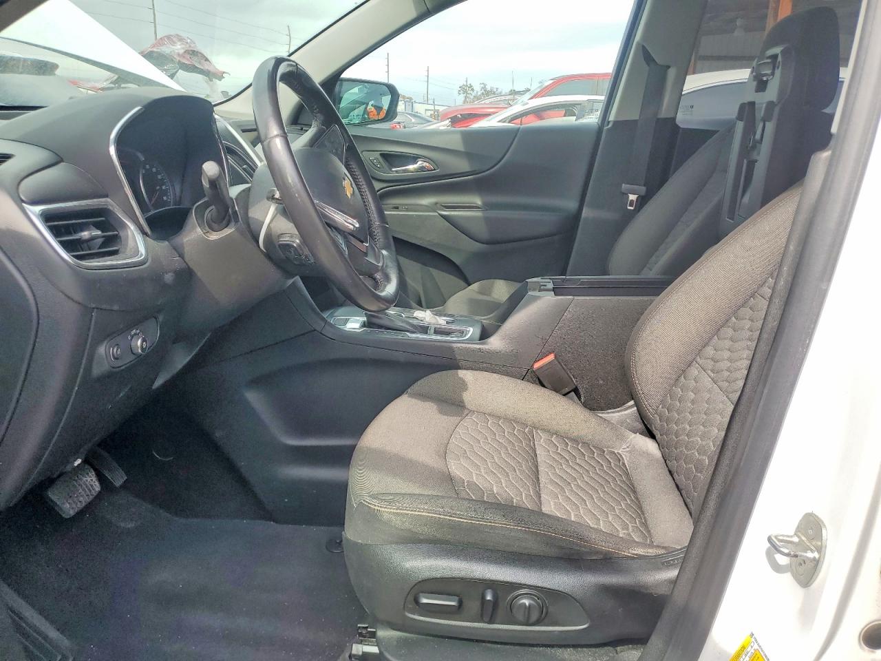 2019 CHEVROLET EQUINOX LT photo 19