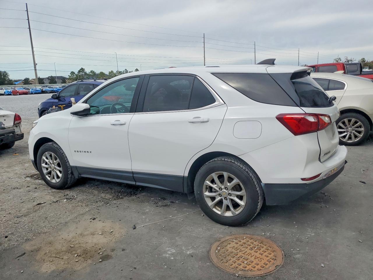 2019 CHEVROLET EQUINOX LT photo 4