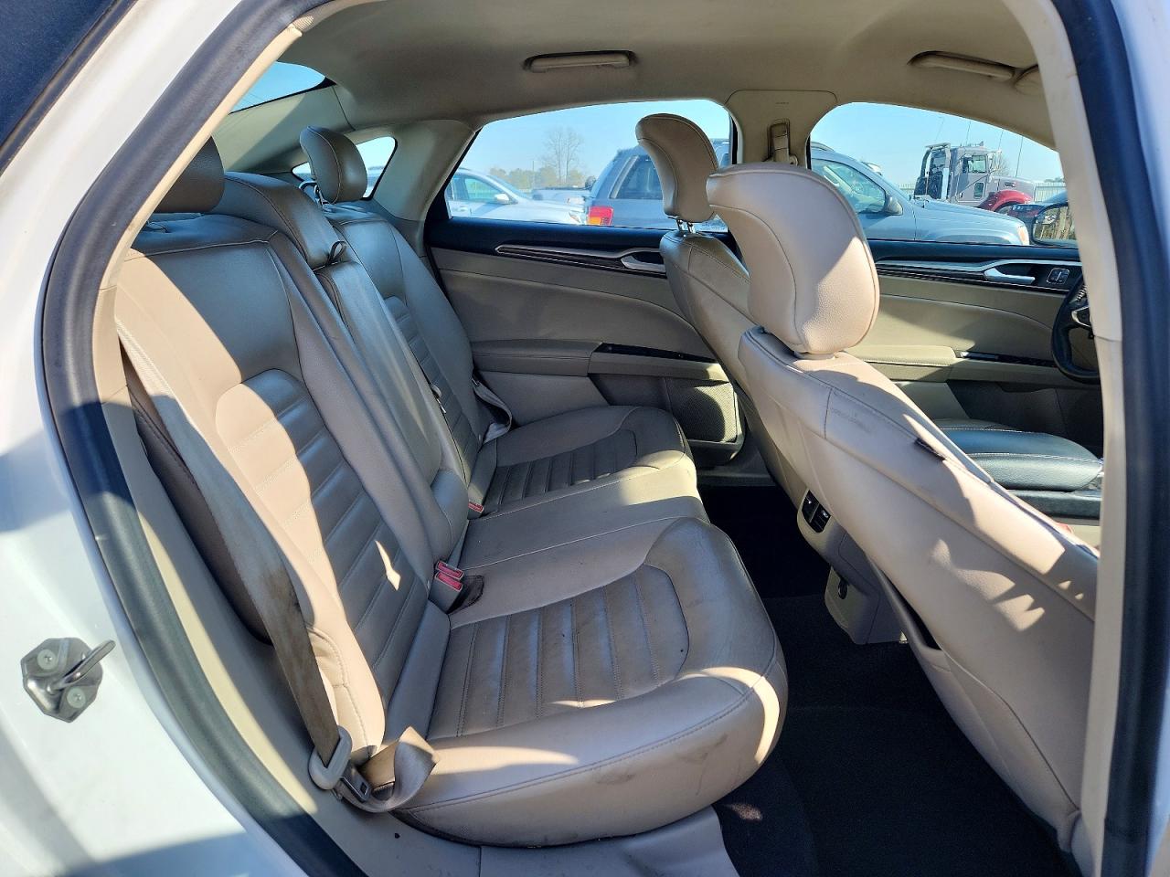 2017 FORD FUSION SE photo 28