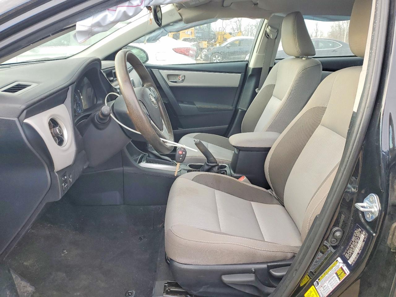 2017 TOYOTA COROLLA L photo 7