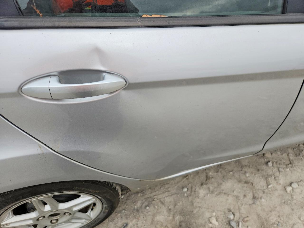 2018 FORD FIESTA SE photo 10