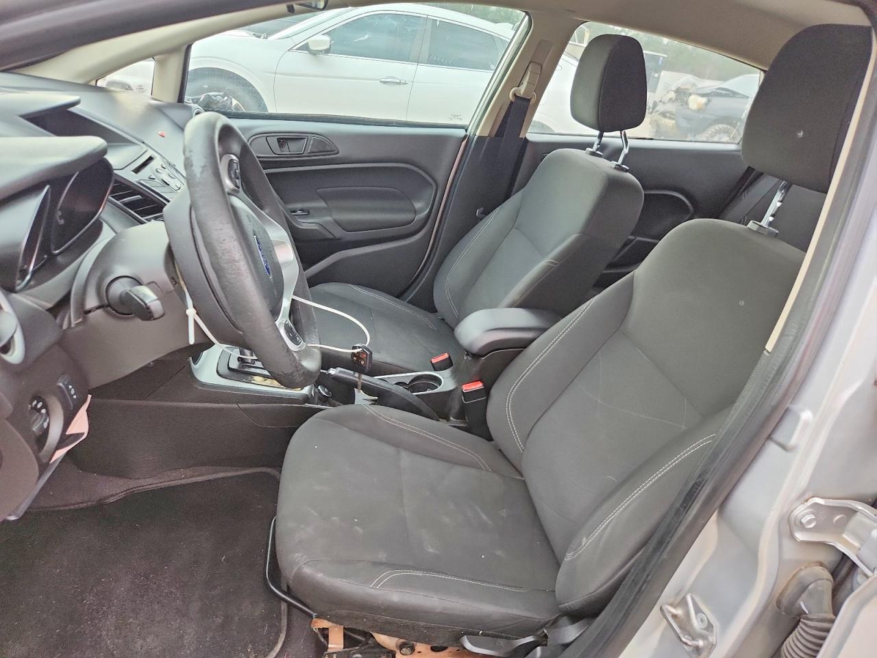 2018 FORD FIESTA SE photo 7