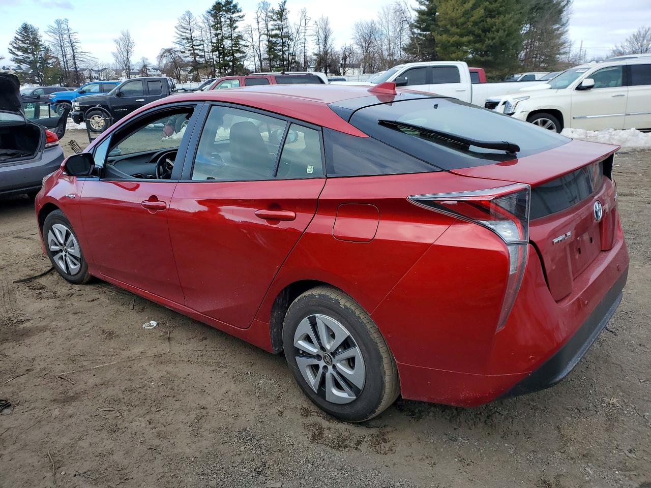 2017 TOYOTA PRIUS photo 2