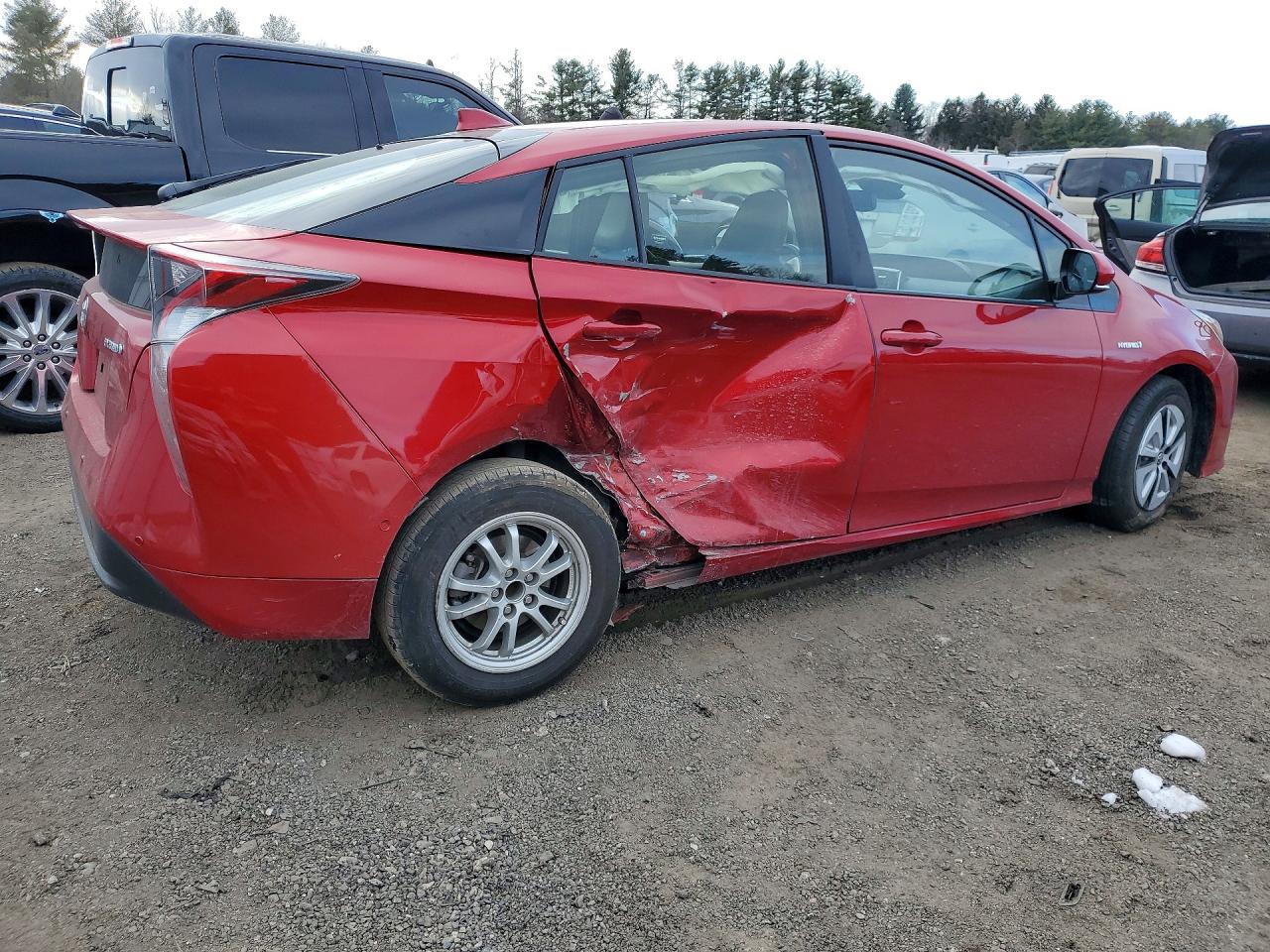 2017 TOYOTA PRIUS photo 3