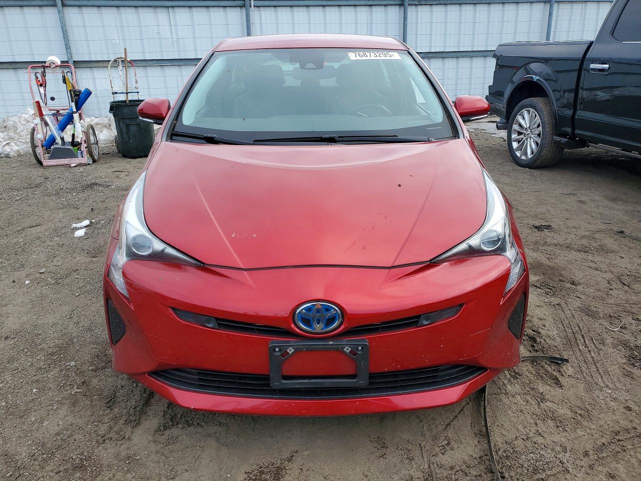 2017 TOYOTA PRIUS photo 5