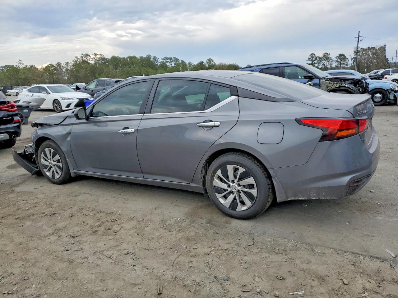 2024 NISSAN ALTIMA S photo 4