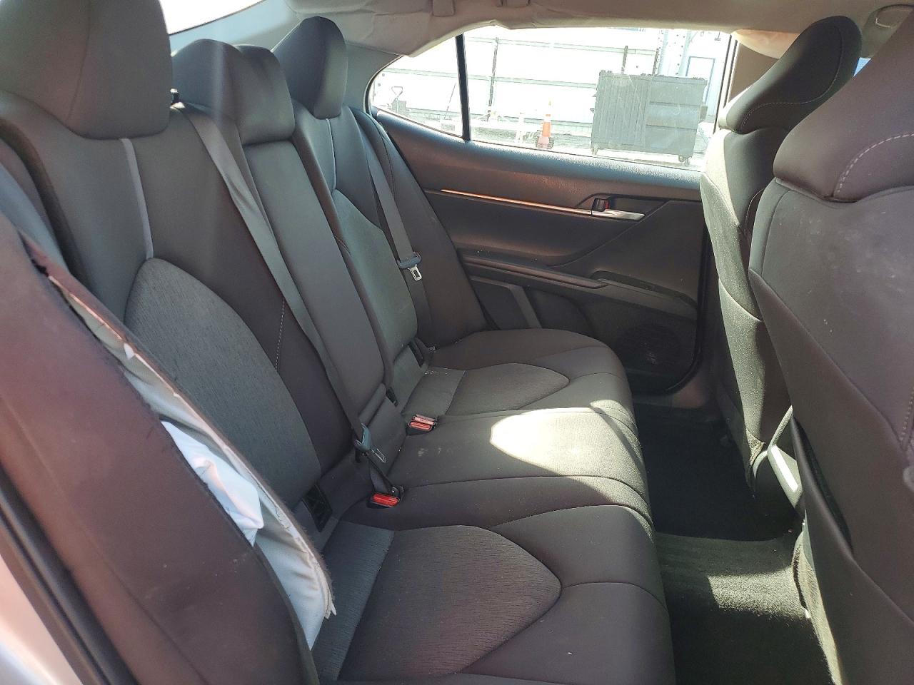 2024 TOYOTA CAMRY LE photo 21