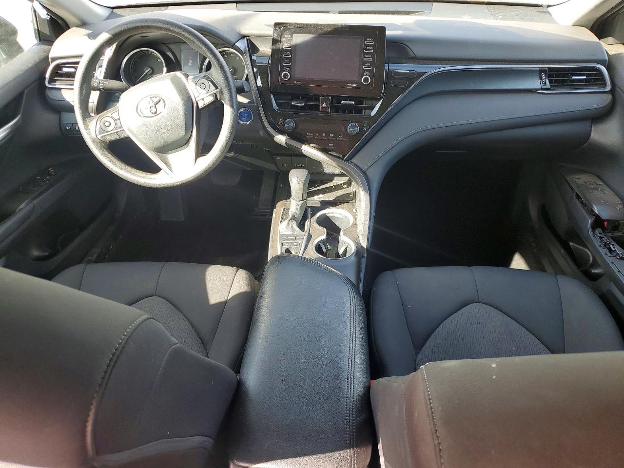 2024 TOYOTA CAMRY LE photo 15