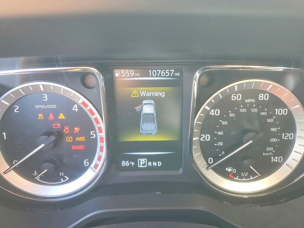 2017 NISSAN TITAN XD SV photo 25