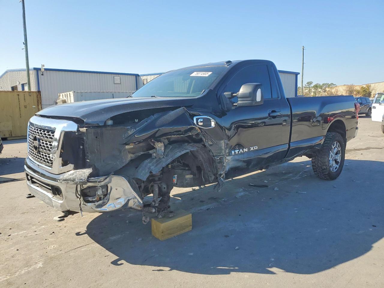 2017 NISSAN TITAN XD