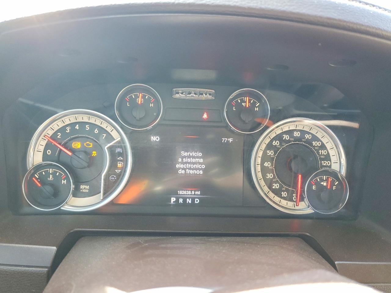 2016 RAM 1500 photo 9