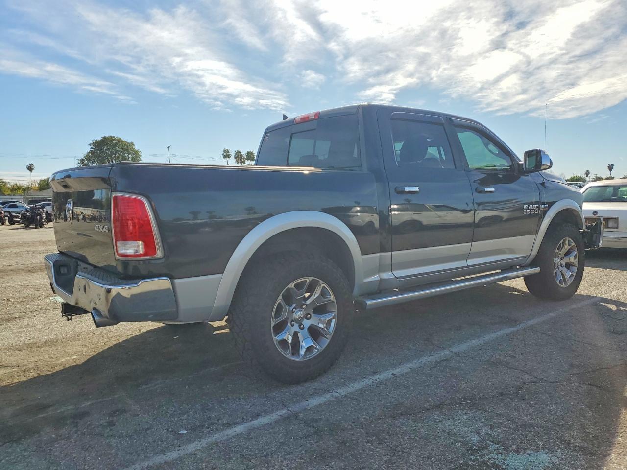 2016 RAM 1500 photo 3