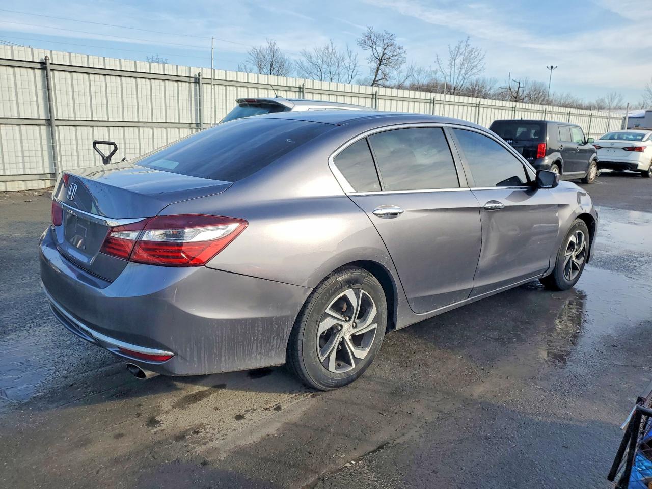 2017 HONDA ACCORD LX photo 5