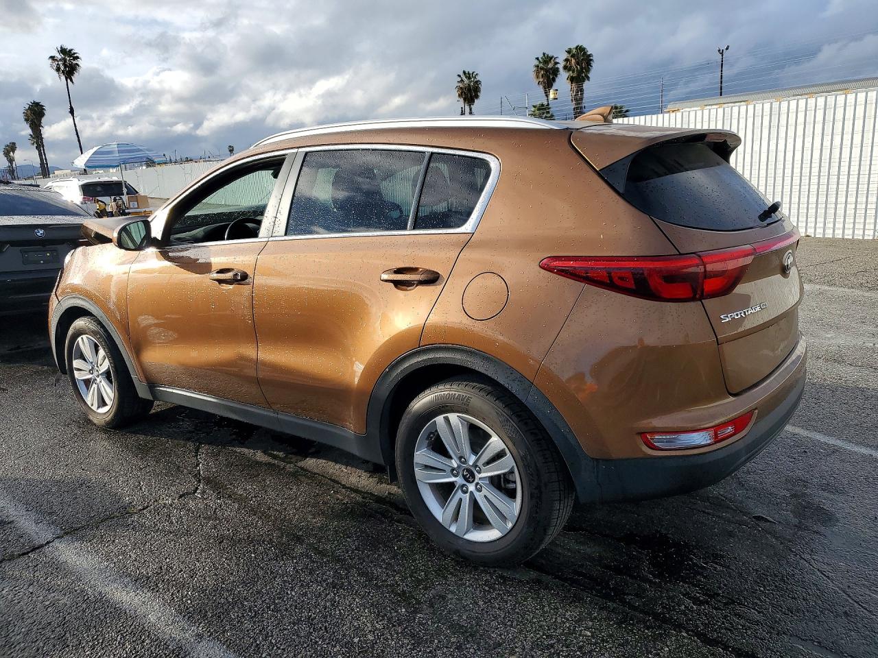 2019 KIA SPORTAGE LX photo 4