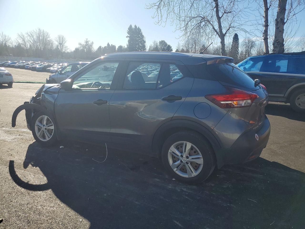 2019 NISSAN KICKS S photo 2