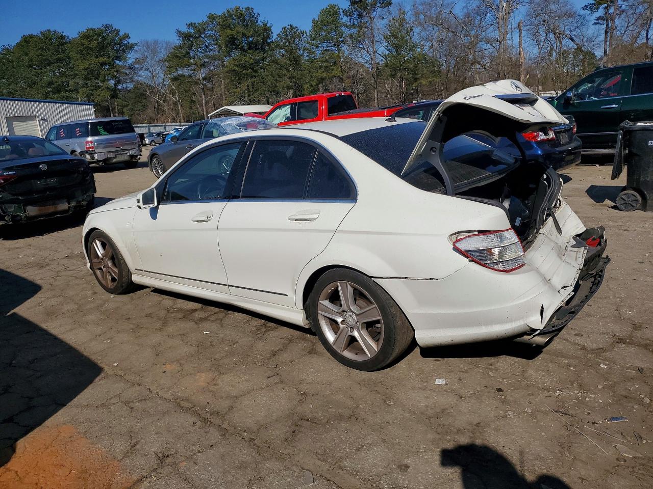 2011 MERCEDES-BENZ C 300 photo 2