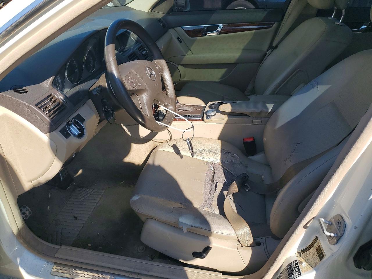 2011 MERCEDES-BENZ C 300 photo 7