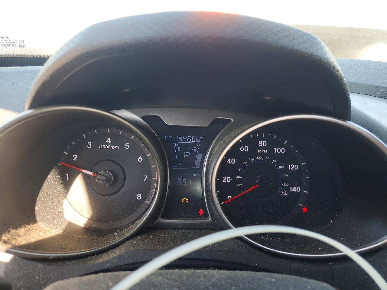 2015 HYUNDAI VELOSTER photo 9