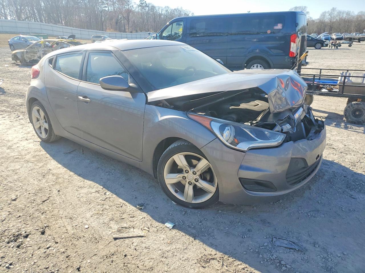 2015 HYUNDAI VELOSTER photo 4