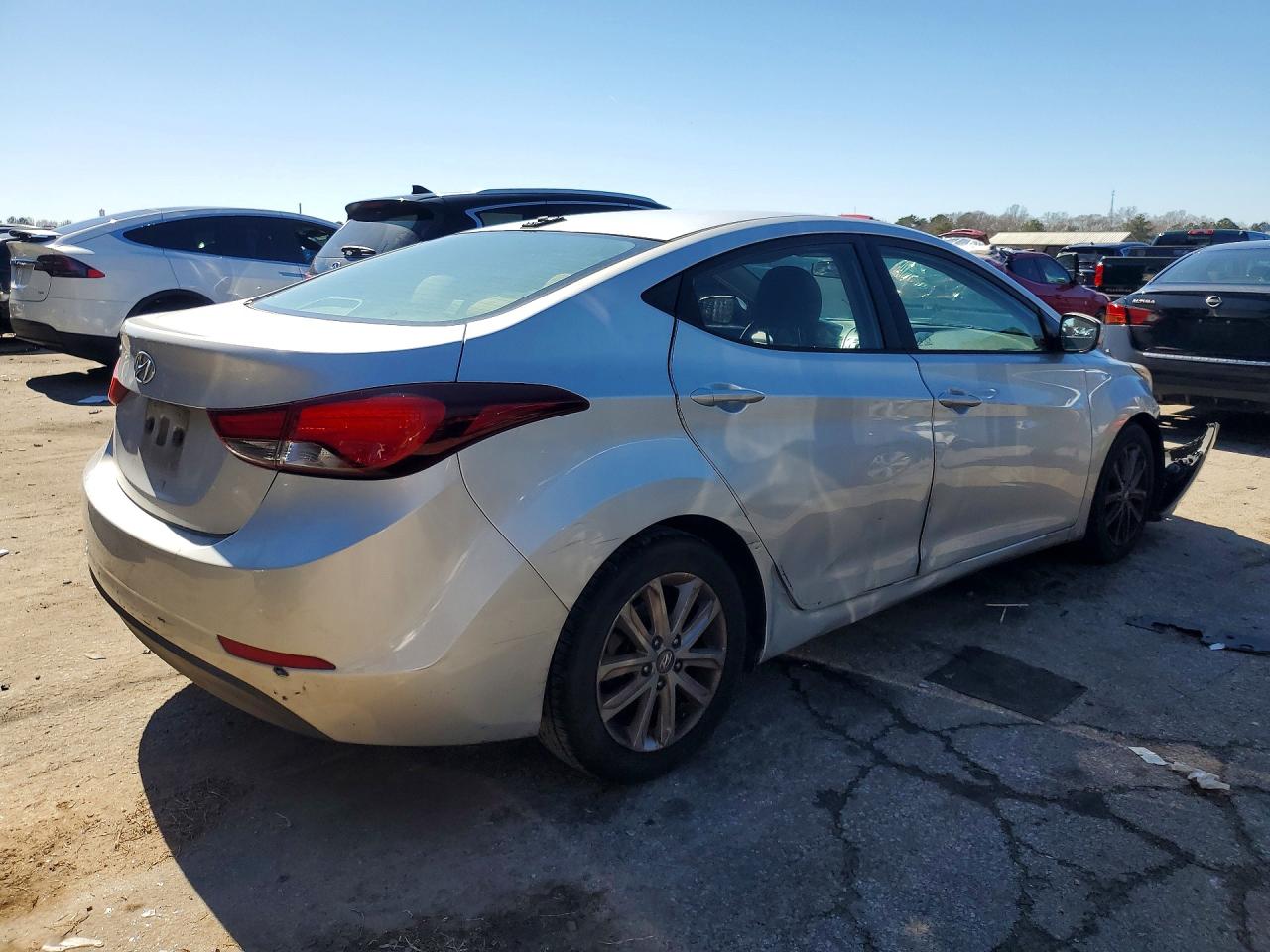 2016 HYUNDAI ELANTRA SE photo 5