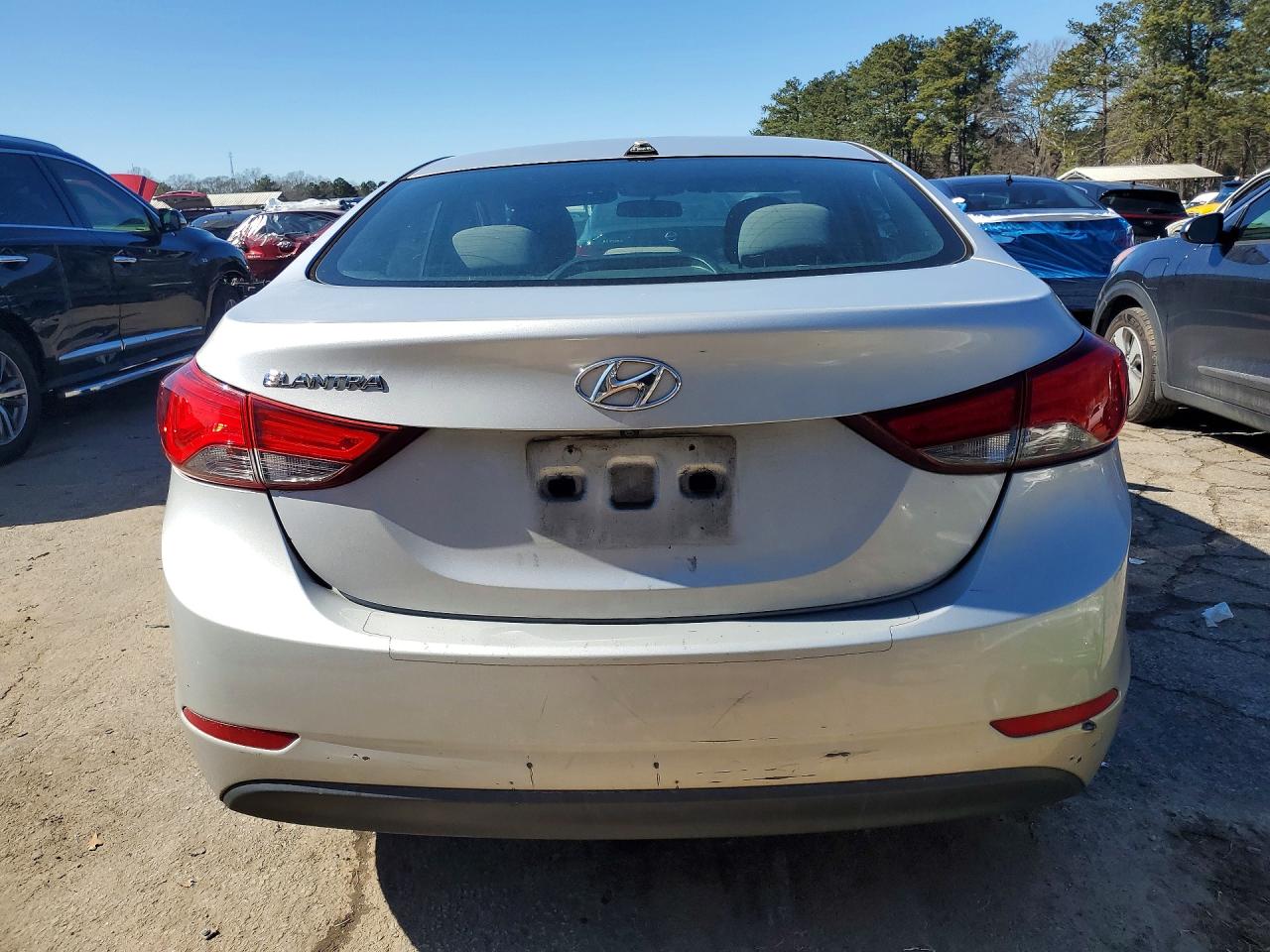 2016 HYUNDAI ELANTRA SE photo 11