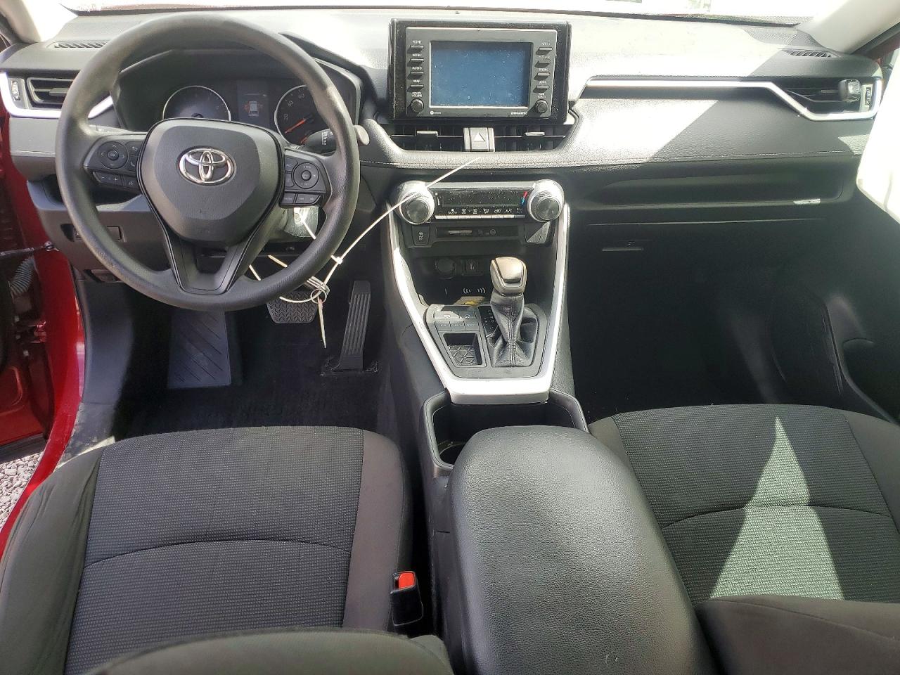 2022 TOYOTA RAV4 LE photo 15